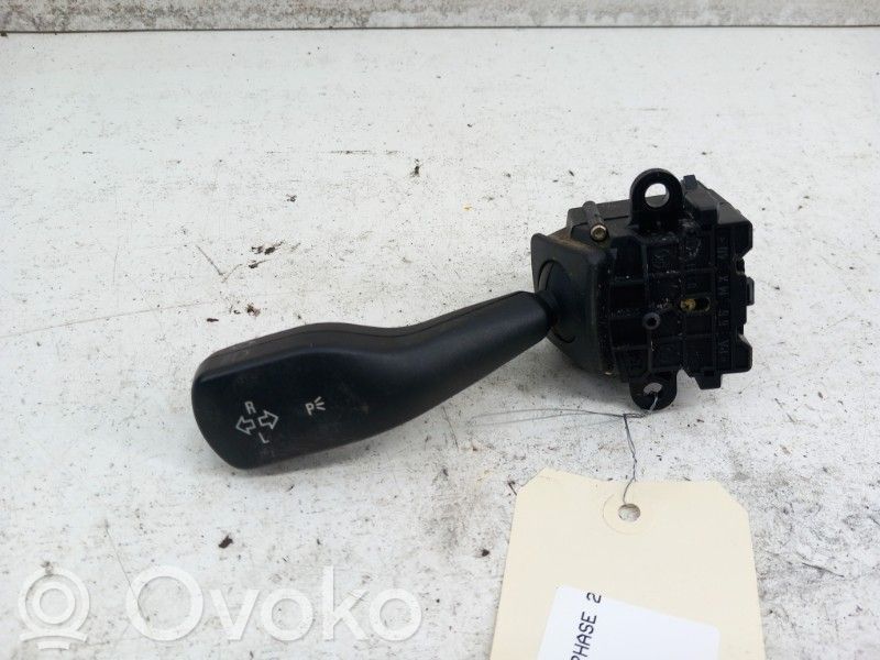 Light switch   61318378572