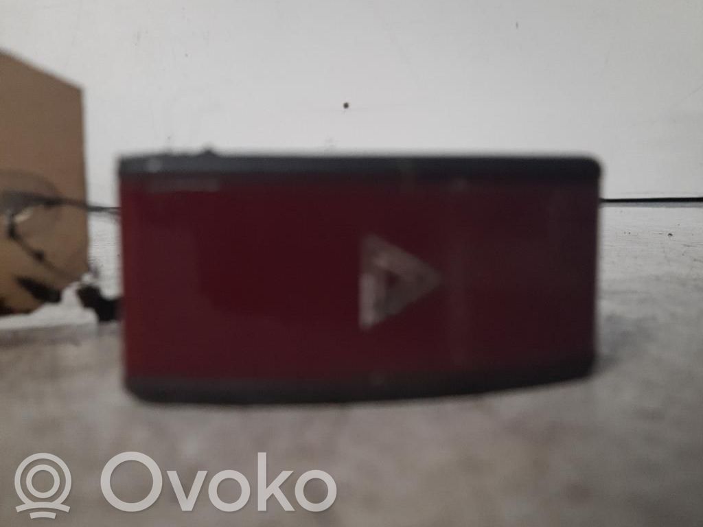 Opel Corsa C Hazard light switch 