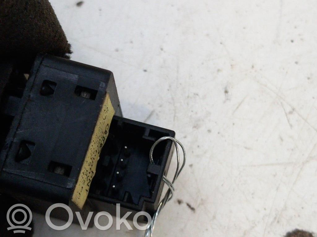 Audi A4 S4 B6 8E 8H Electric window control switch 