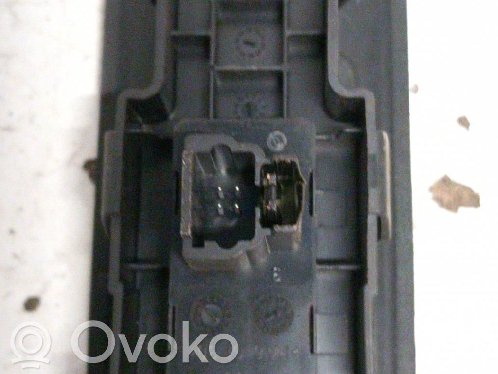 Electric window control switch   00006554SA