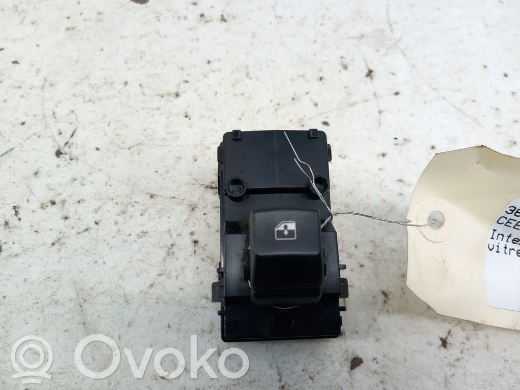 KIA Ceed Electric window control switch 