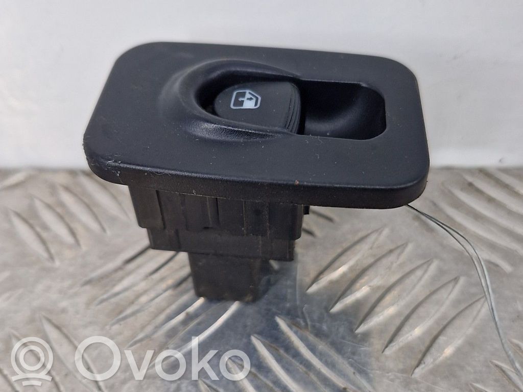 Lancia Ypsilon Electric window control switch 