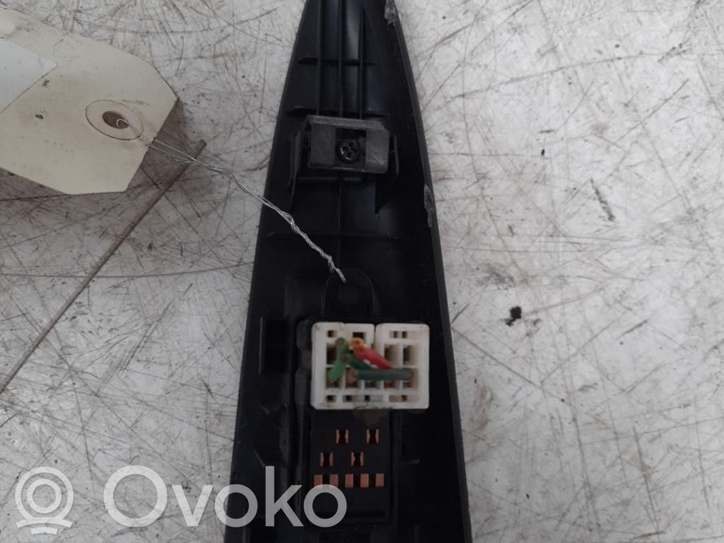Nissan Note (E11) Electric window control switch 