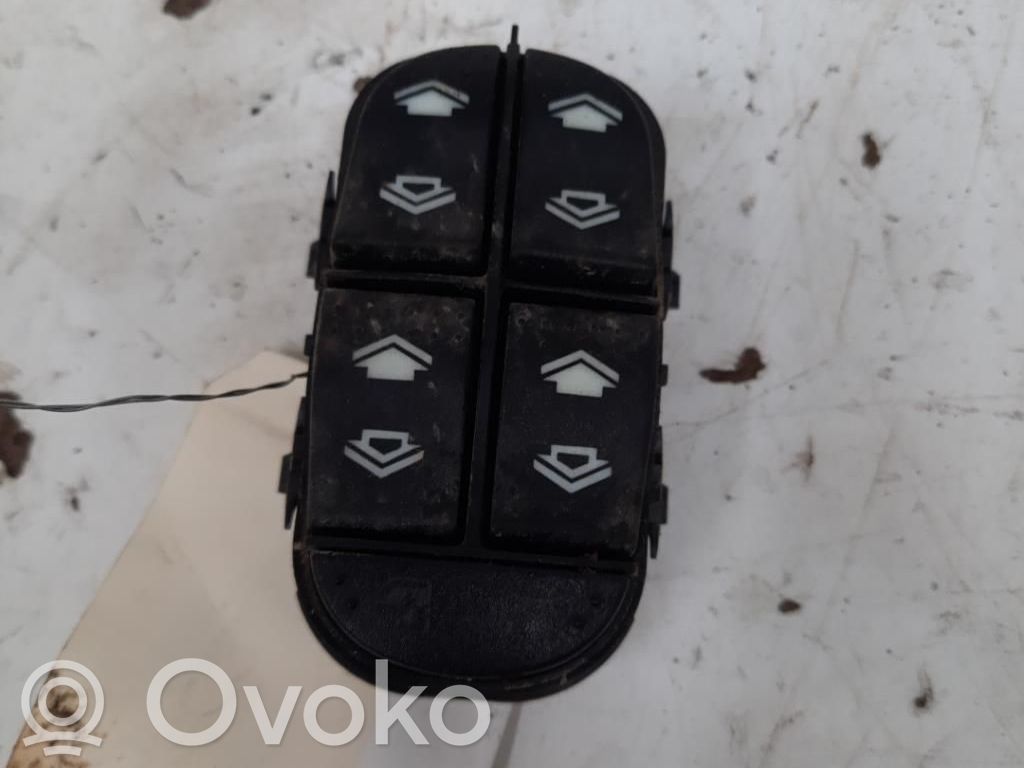 Ford Focus Electric window control switch 