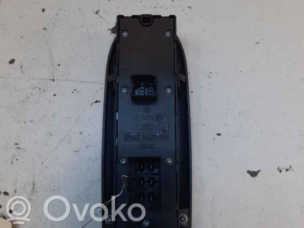 Ford C-MAX I Electric window control switch 