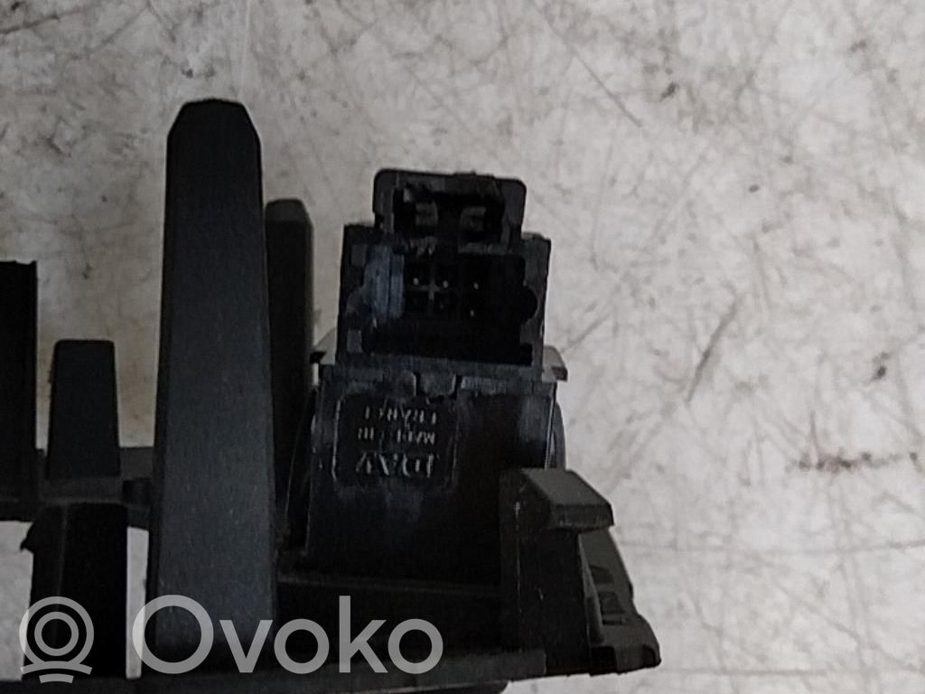 Peugeot 607 Electric window control switch 