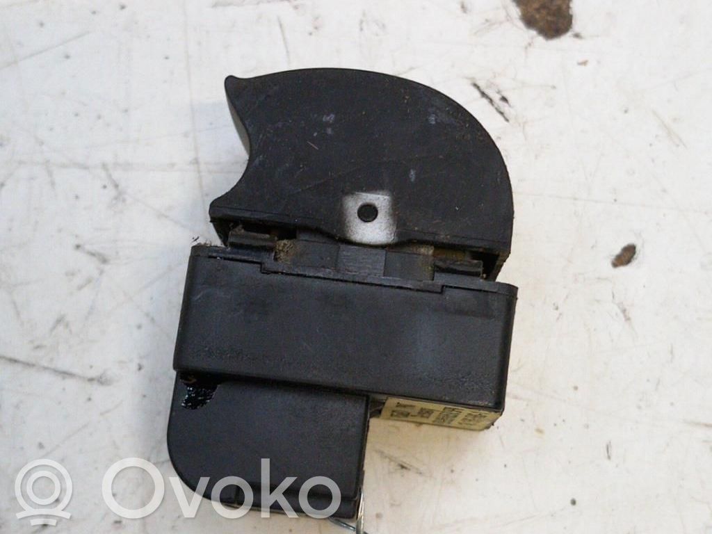 Audi A4 S4 B6 8E 8H Electric window control switch 