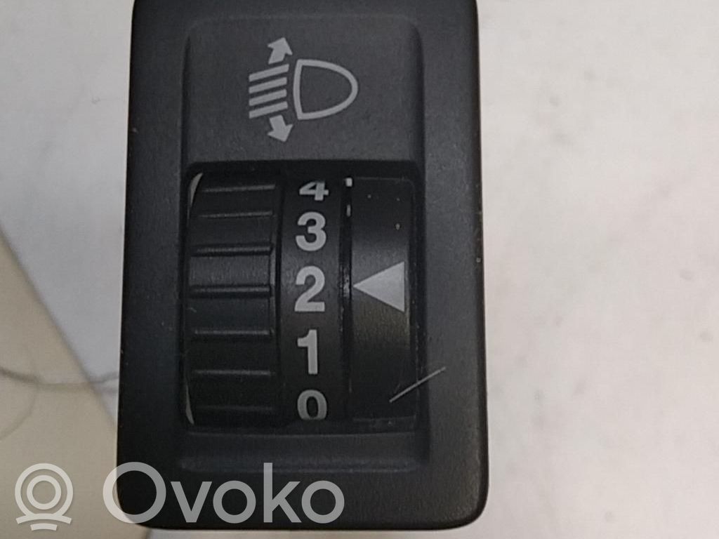 Suzuki SX4 Headlight level height control switch 