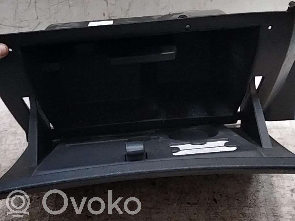 Opel Corsa D Daiktadėžės (bordačioko) komplektas 