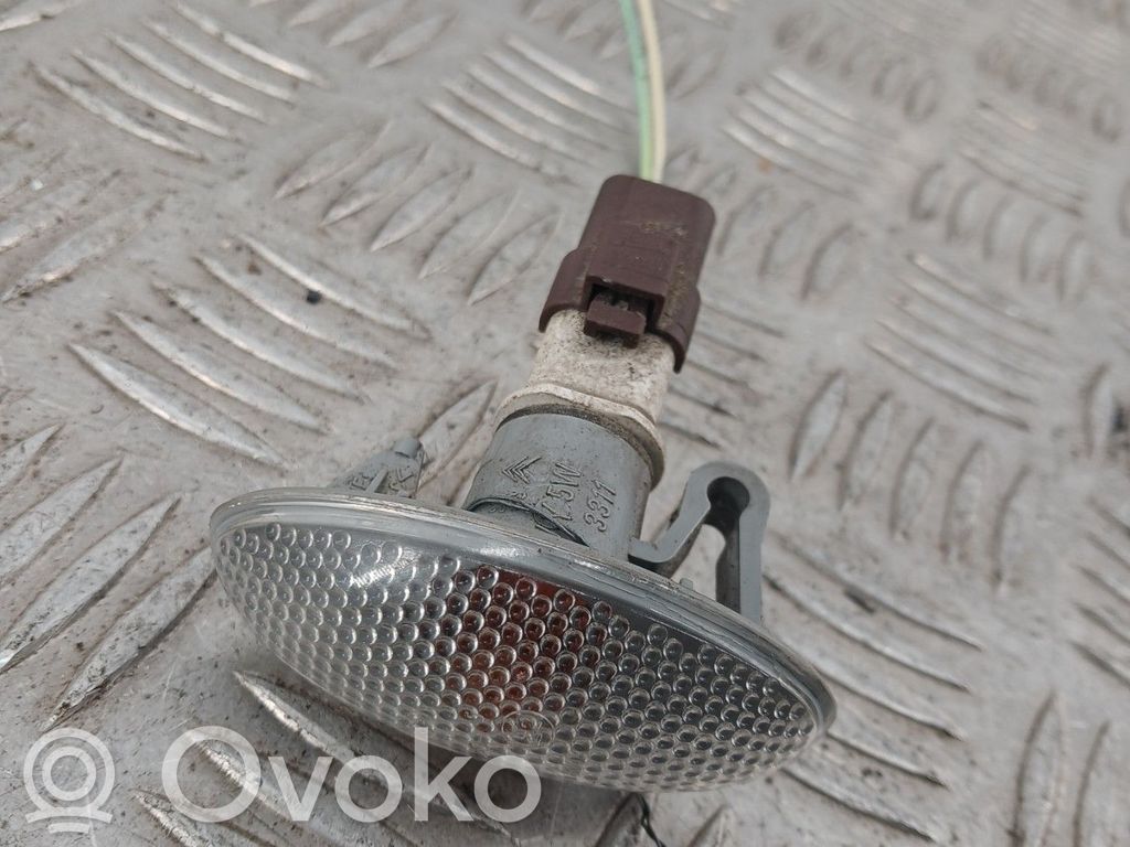 Citroen C5 Front indicator light 