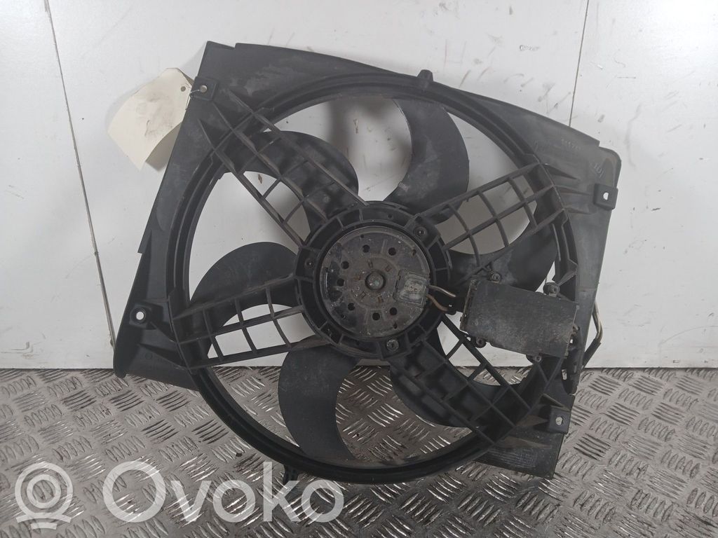 BMW 3 E46 Elektrinis radiatorių ventiliatorius 