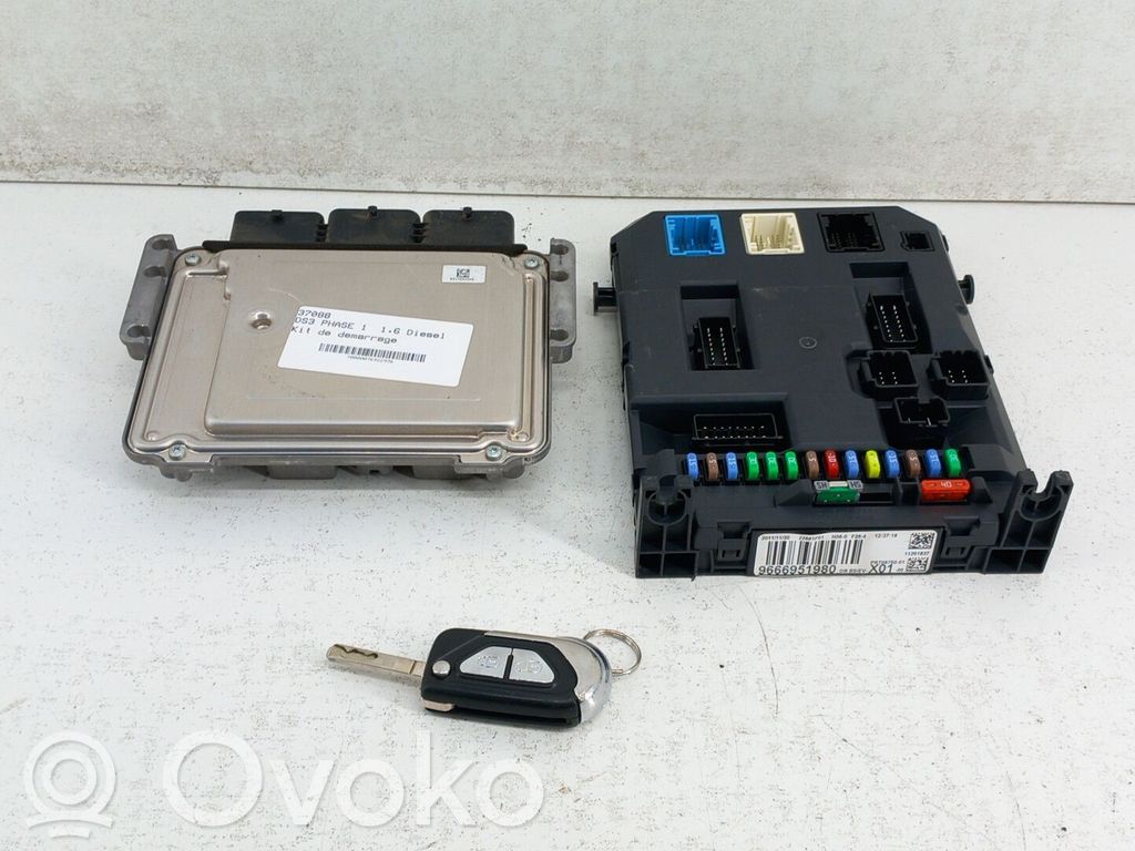 Citroen DS3 Aizdedzes ECU komplekts 
