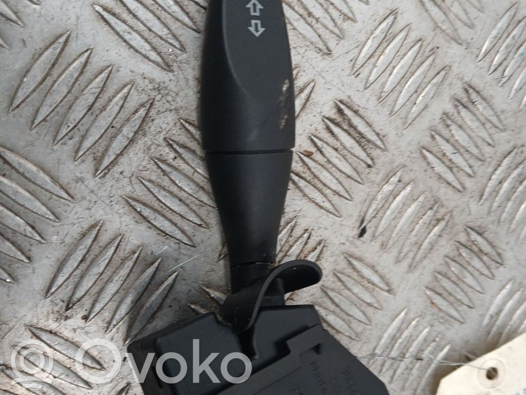Ford Fiesta Manetă semnalizator 