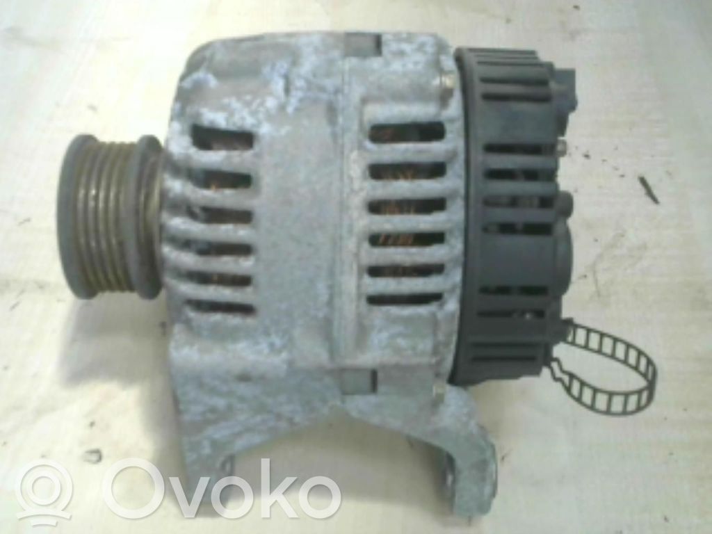 Audi A4 S4 B5 8D Generatorius 