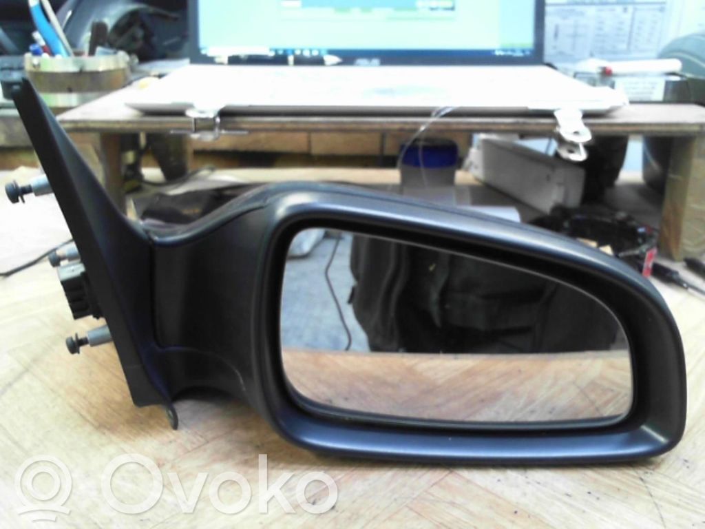 Opel Astra H Manualne lusterko boczne drzwi przednich 