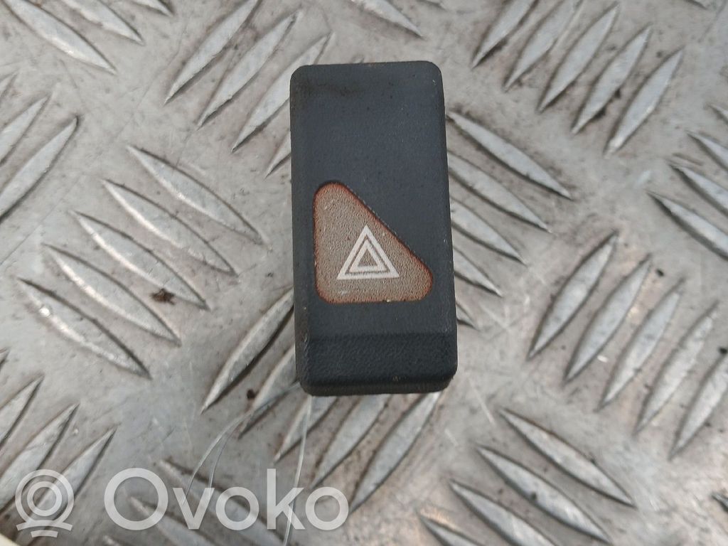 Renault Clio I Hazard light switch 