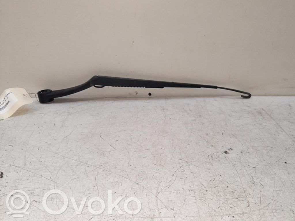 KIA Ceed Front wiper blade arm 
