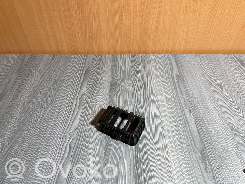 BMW 5 G30 G31 G38 Другая деталь салона 