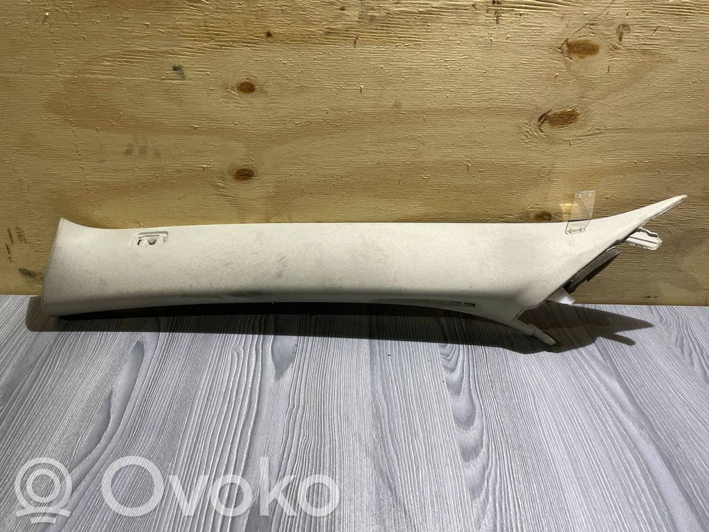 Volvo S90, V90 Rivestimento montante (A) 