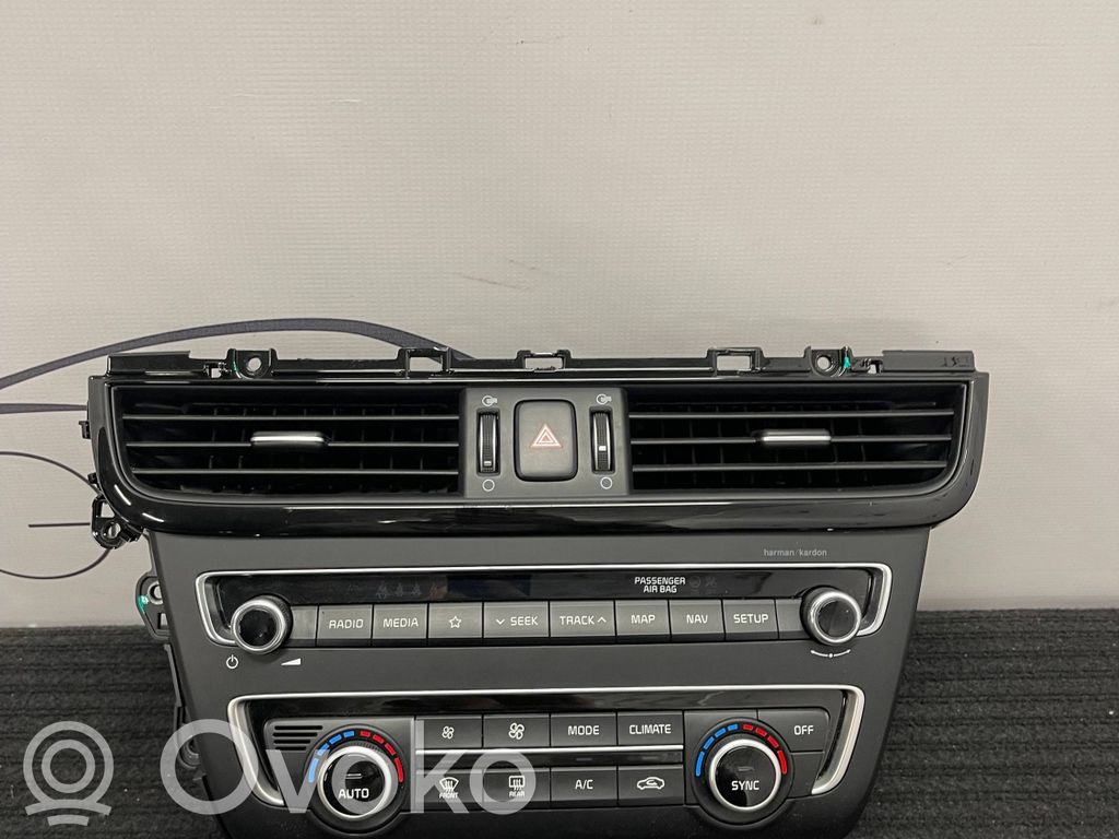 KIA Optima Climate control unit 