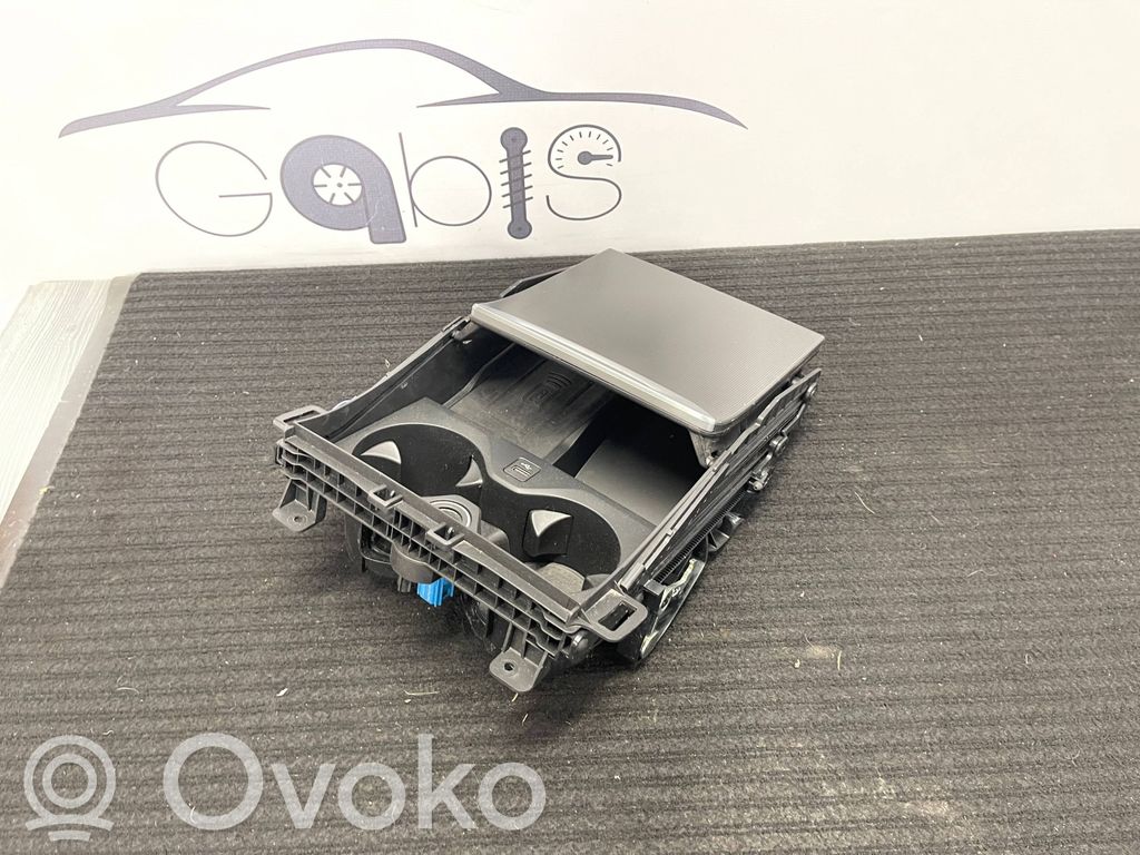 BMW X5 G05 Puodelių laikiklis (priekyje) 