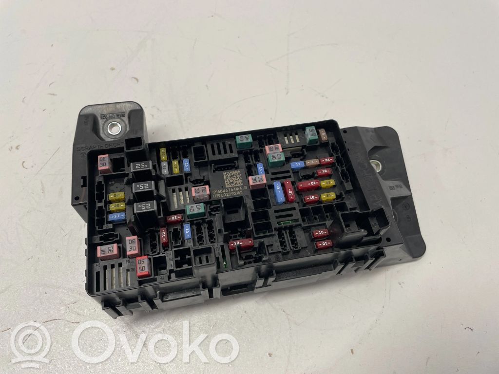 Dodge RAM Fuse module 