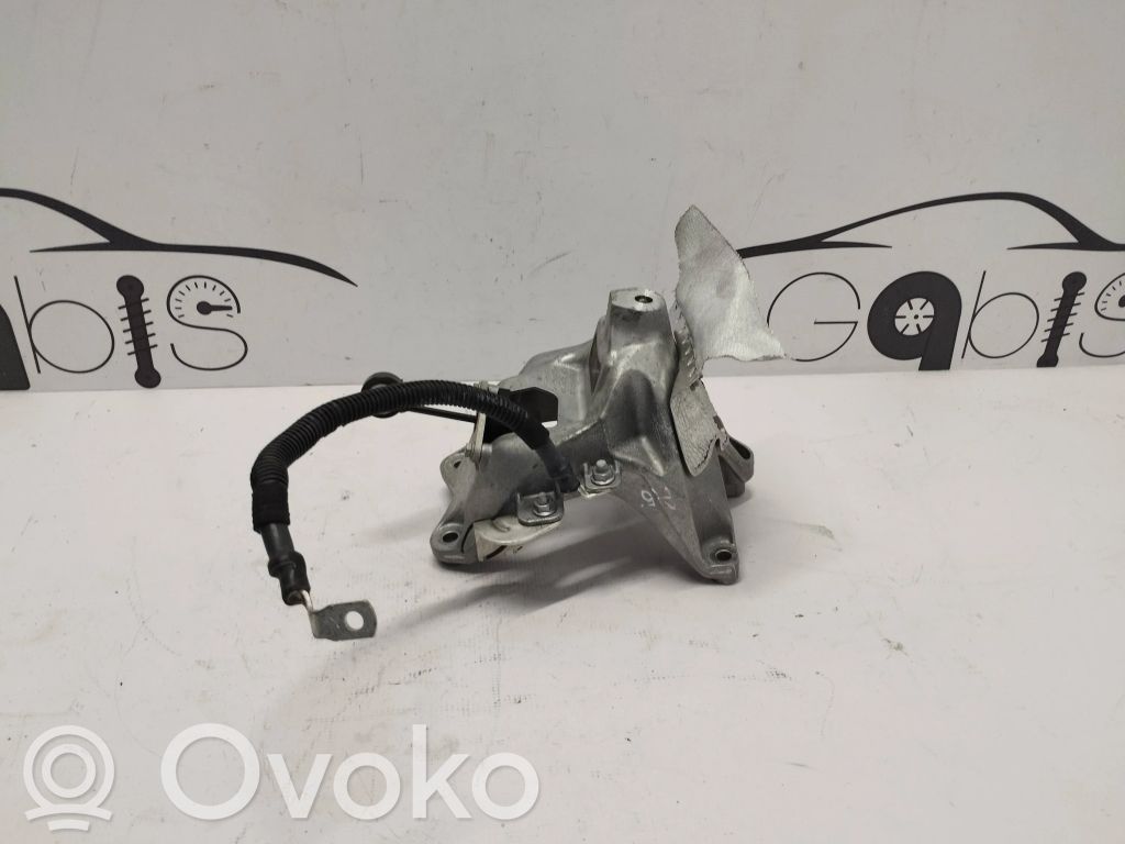 Audi A5 Engine mounting bracket 