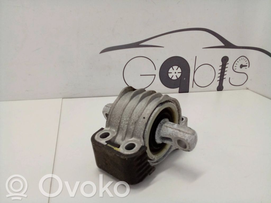 BMW i4 Engine mount bracket 
