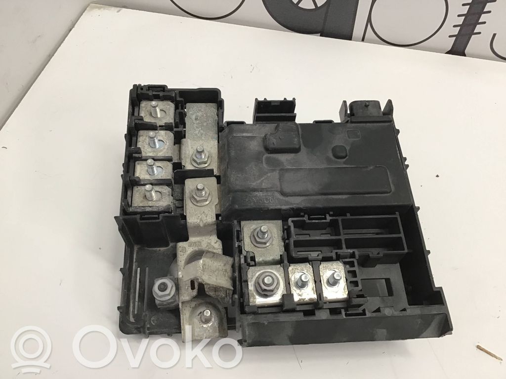 Ford Explorer VI Plusa vadu savienošanas mezgls 