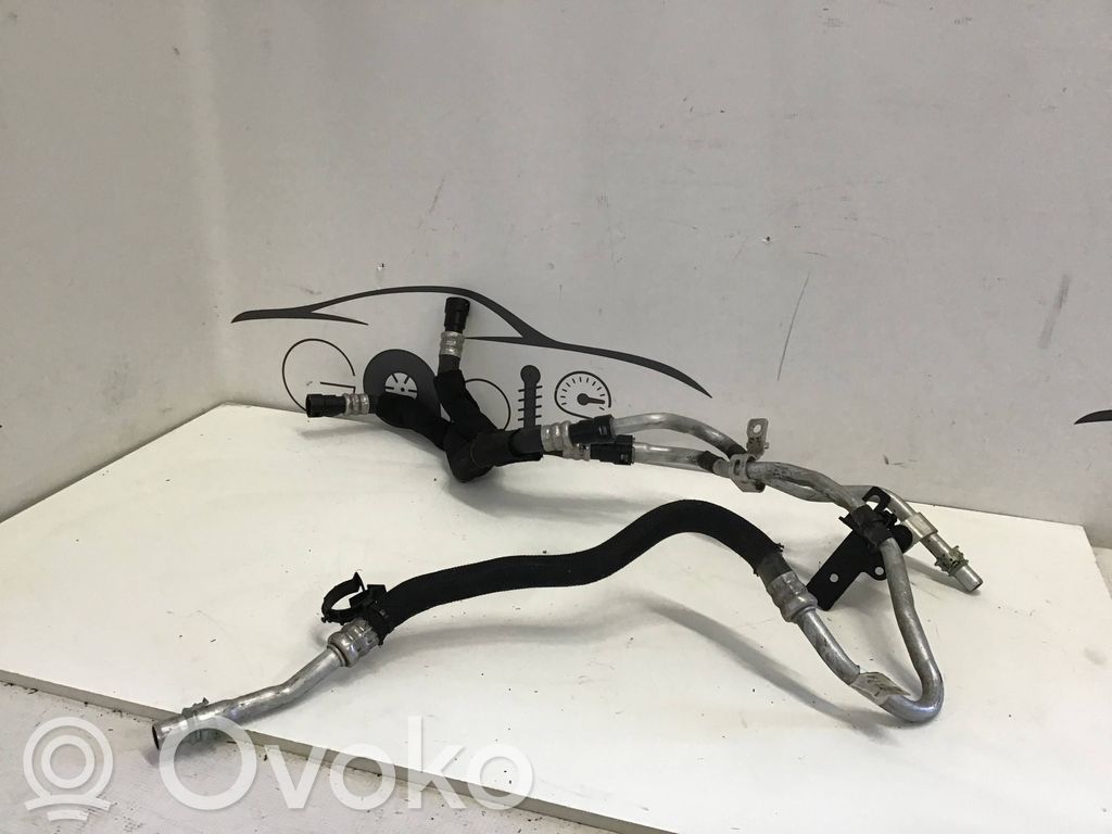 Ford Explorer VI Air conditioning (A/C) pipe/hose 