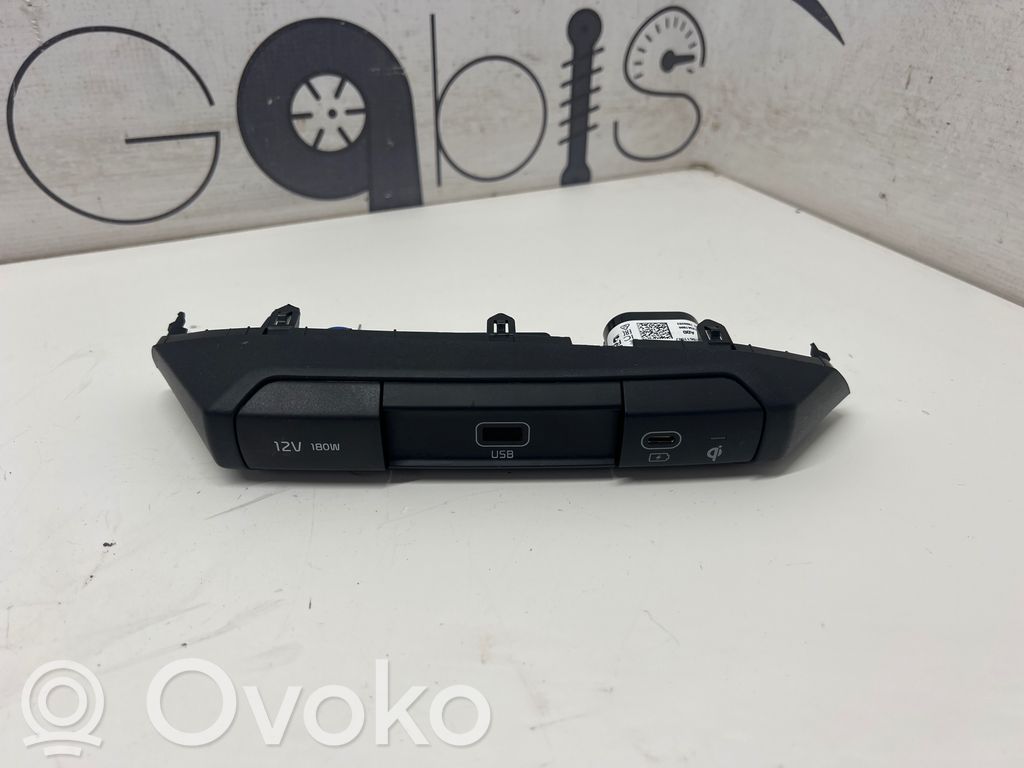 KIA Niro Gniazdo / Złącze USB 