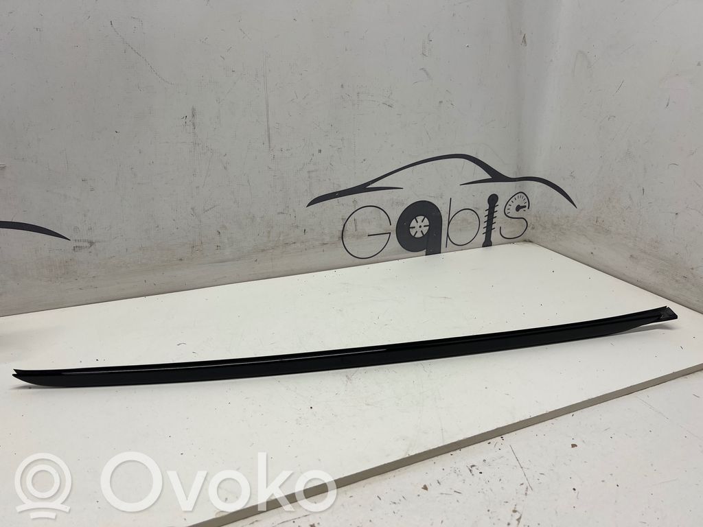 KIA Sorento IV Windshield trim 
