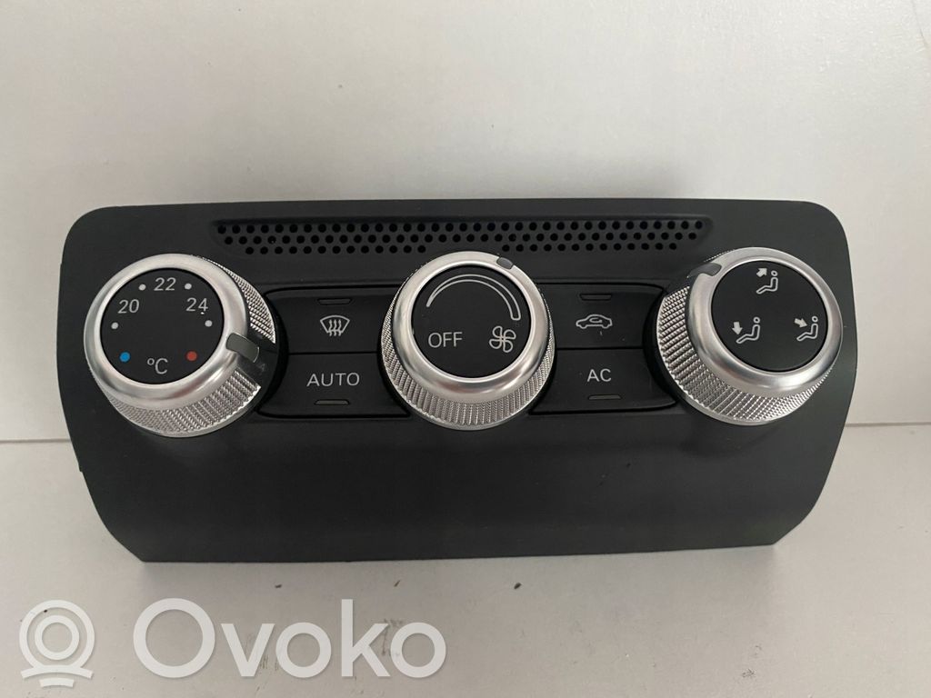 Audi A1 Climate control unit 