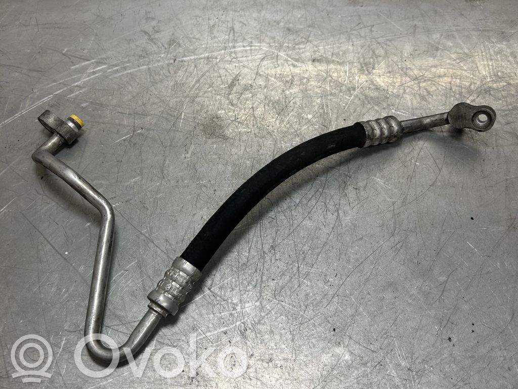 BMW 5 E60 E61 Ilmastointilaitteen putki (A/C) 