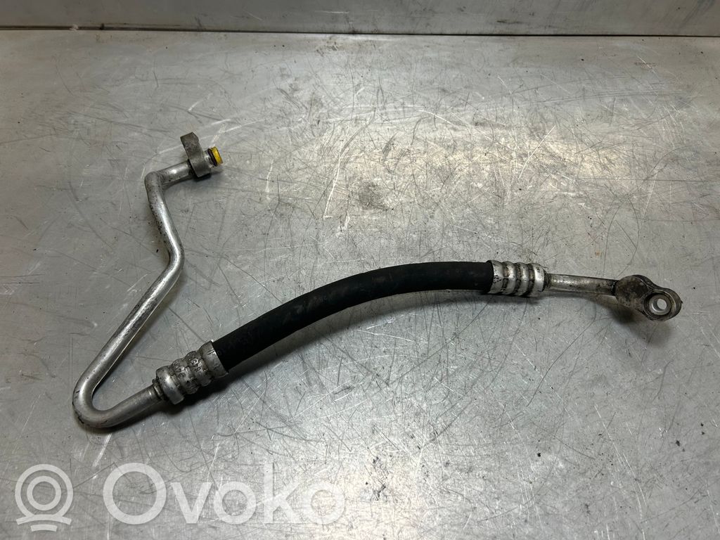 BMW 5 E60 E61 Ilmastointilaitteen putki (A/C) 