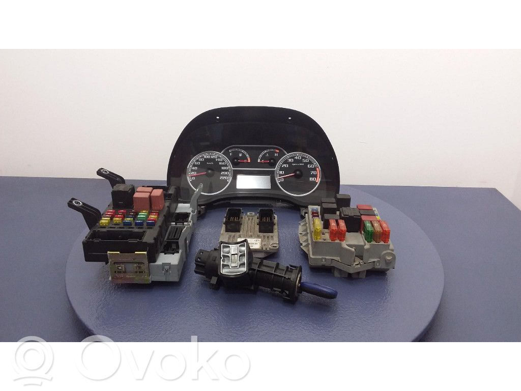 Fiat Albea Komputer / Sterownik ECU silnika 