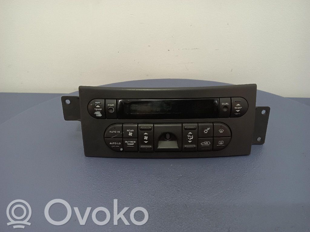 Chrysler Pacifica Climate control unit 