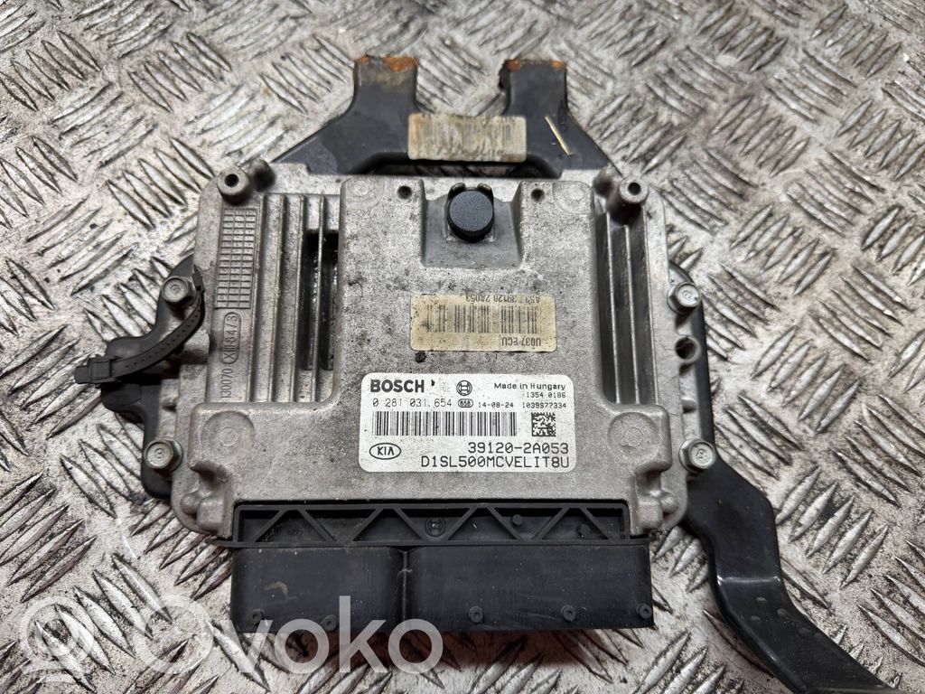 KIA Sportage Engine control unit/module 