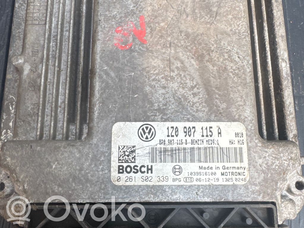 Skoda Octavia Mk2 (1Z) Engine control unit/module 