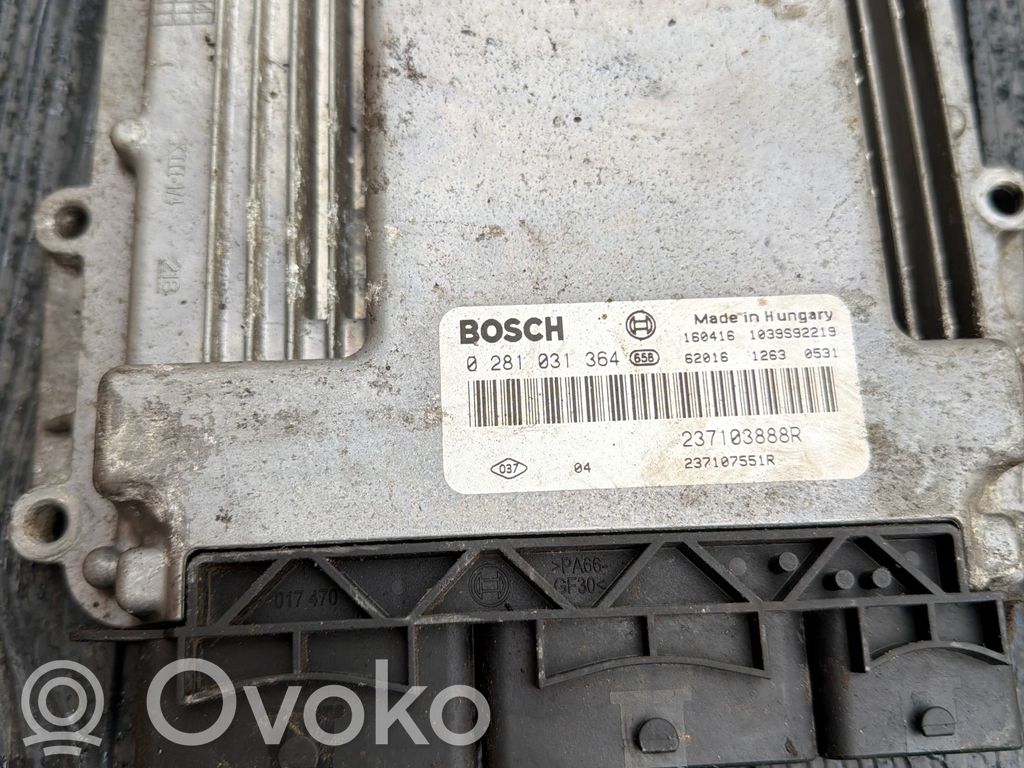 Opel Vivaro Engine control unit/module 