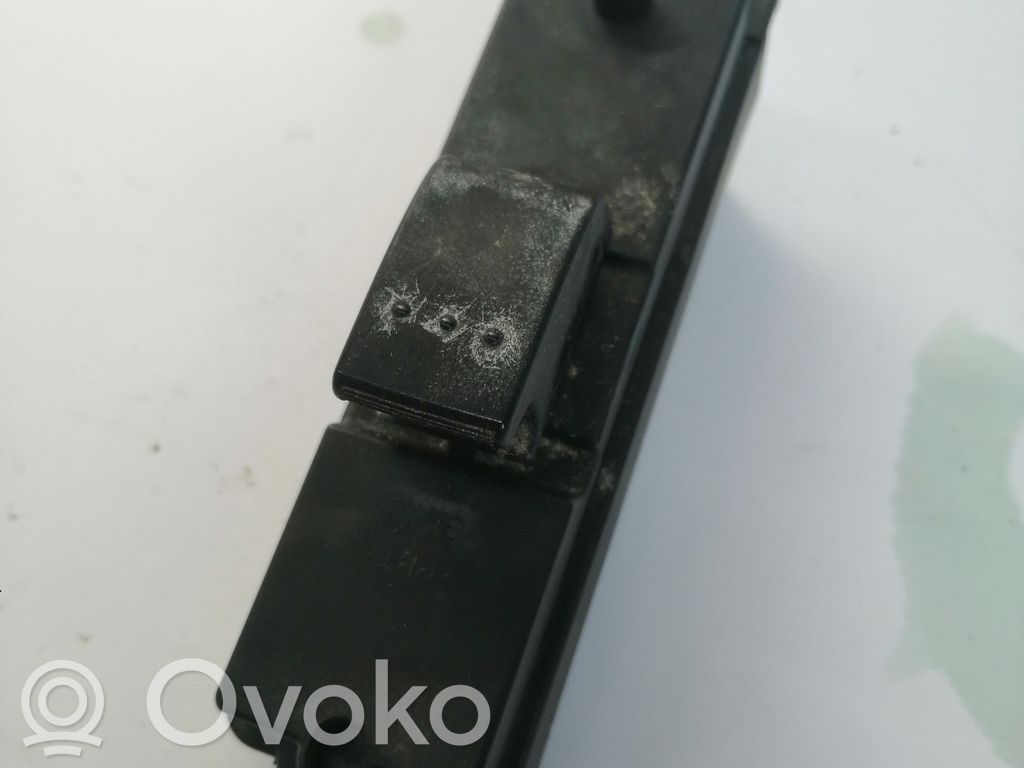 Mazda 3 I Electric window control switch 