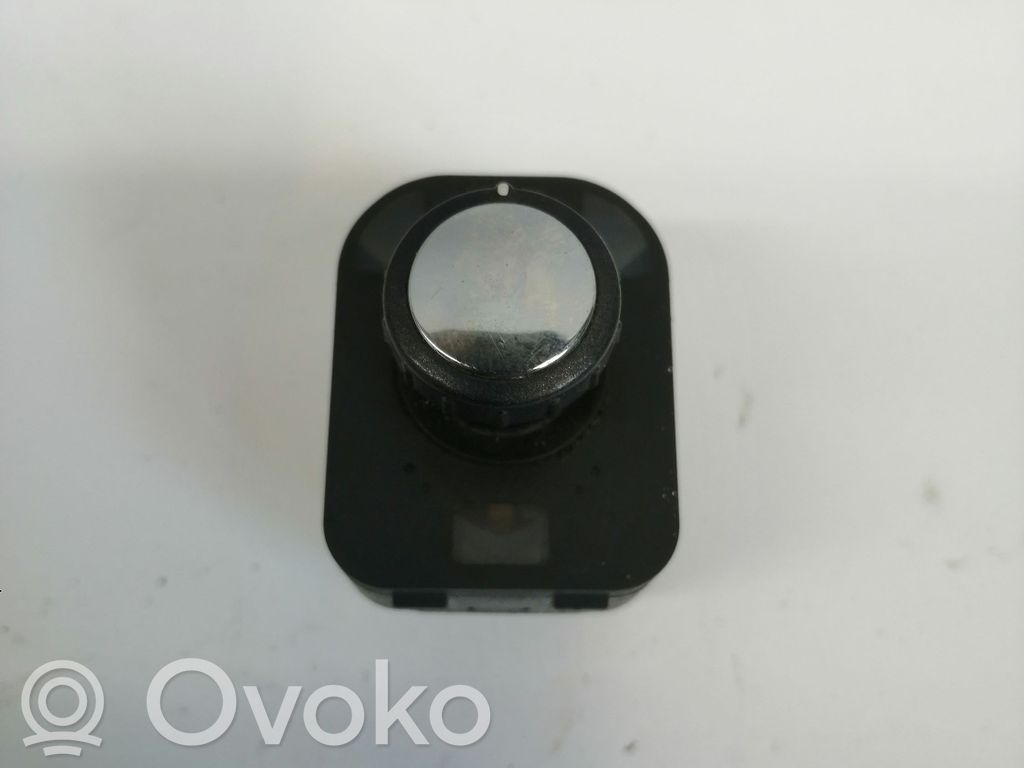 Volkswagen Phaeton Wing mirror switch 