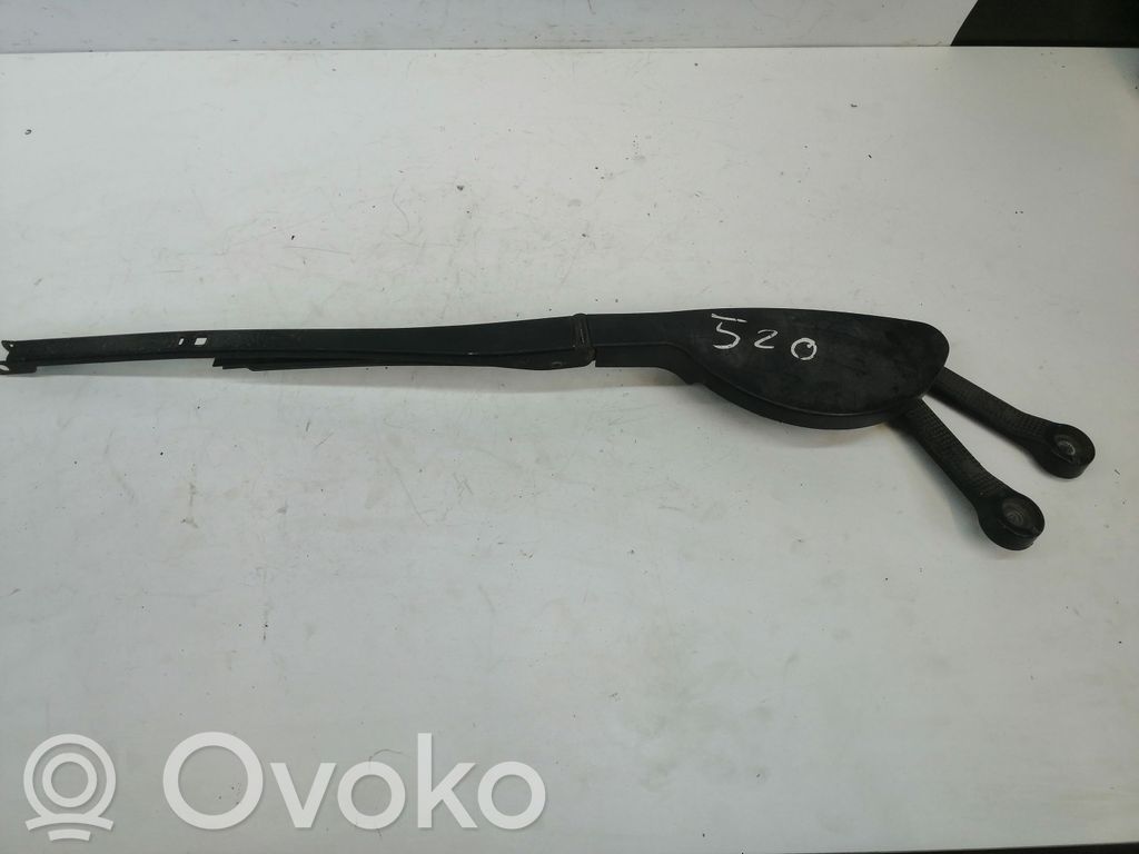 Front wiper blade arm