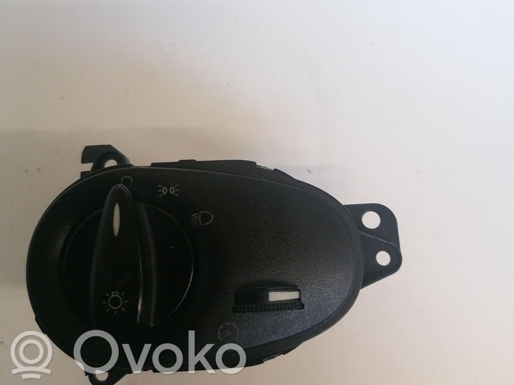 Ford Focus Light switch 