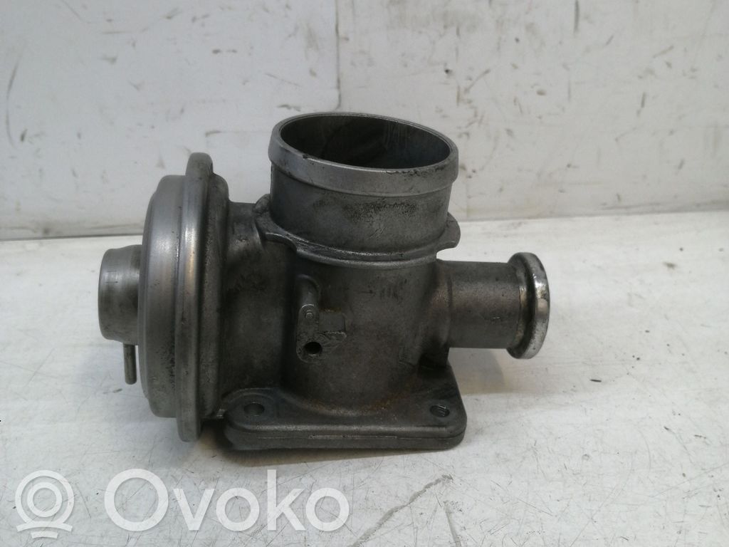 BMW 5 E39 EGR valve 
