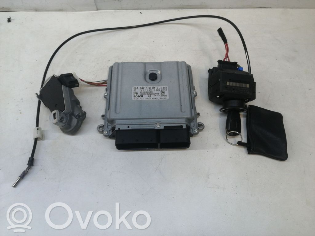 Mercedes-Benz E W211 Engine ECU kit and lock set 