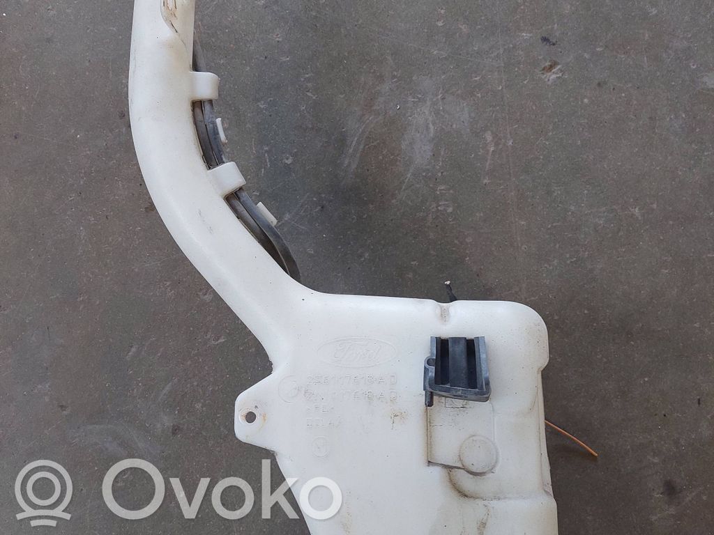 Ford Fiesta Langų skysčio bakelis 