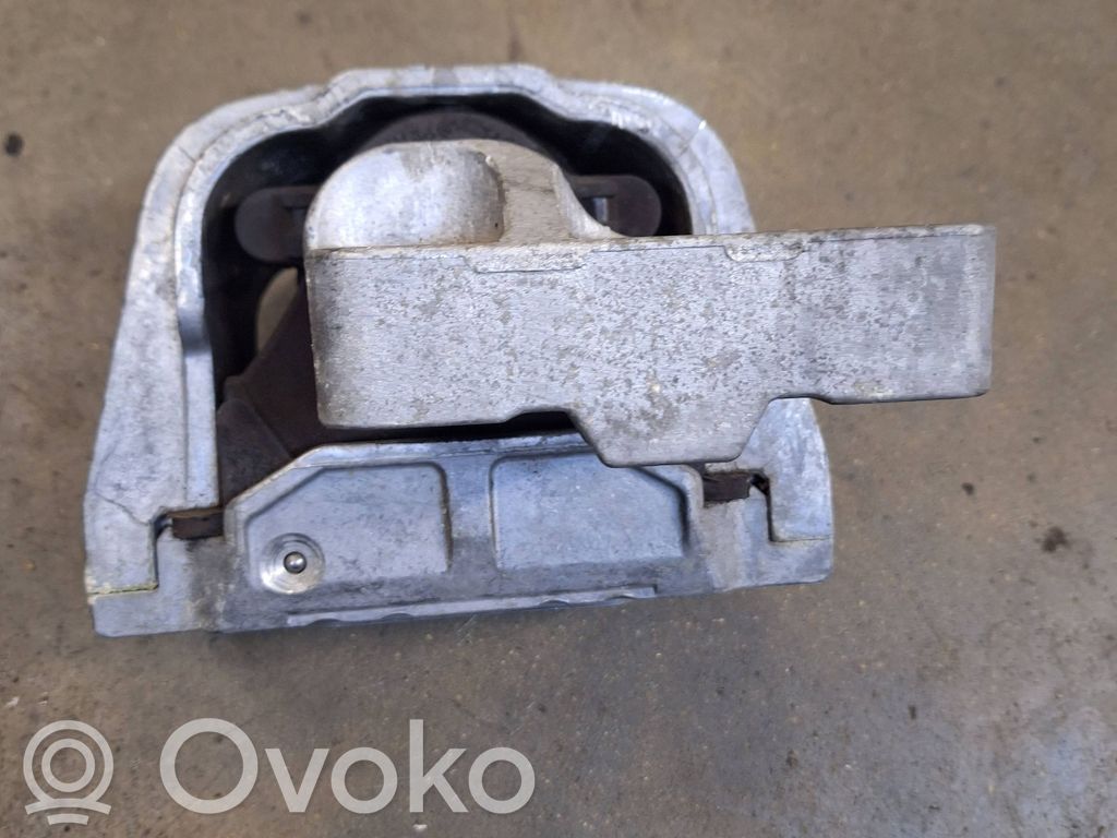 Volkswagen Touran I Engine mount bracket 