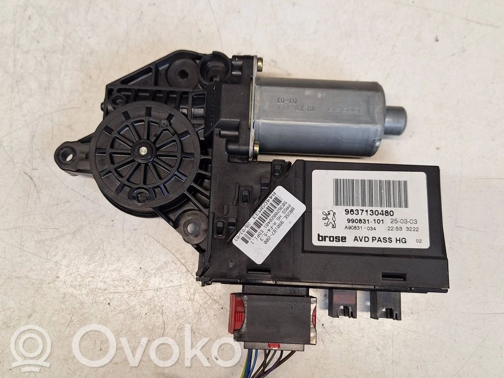 Peugeot 307 Silnik regulatora szyby drzwi przednich 