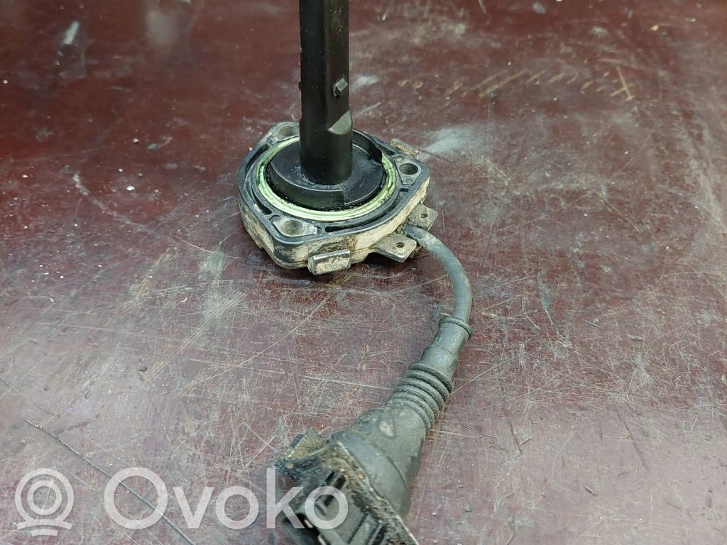 BMW 5 E39 Oil level sensor 